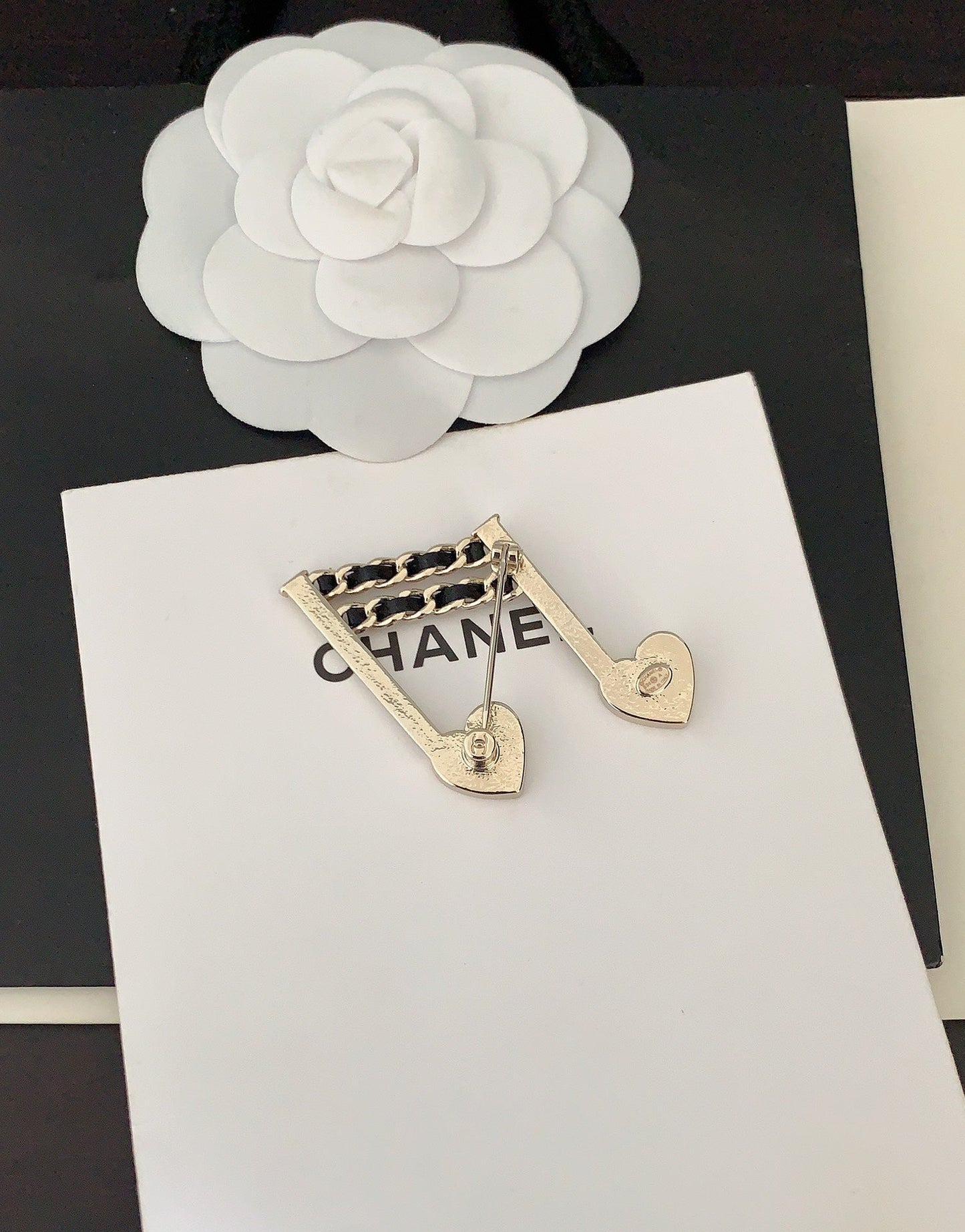 18K Chanel Music Symbol Brooch